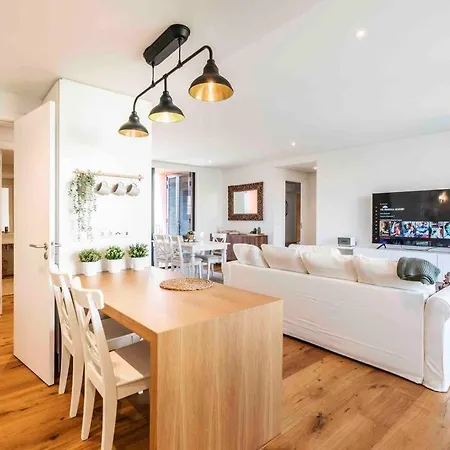New & Bright 2bed Ensuite, With Pool 5 Min From Marina *