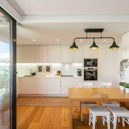 New & Bright 2bed Ensuite, With Pool 5 Min From Marina Διαμέρισμα Quarteira