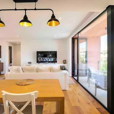 New & Bright 2bed Ensuite, With Pool 5 Min From Marina * Quarteira