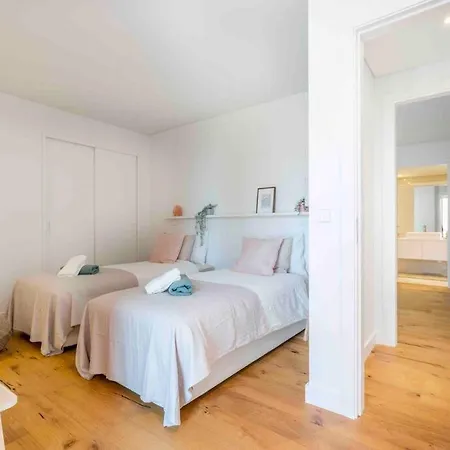 New & Bright 2bed Ensuite, With Pool 5 Min From Marina *