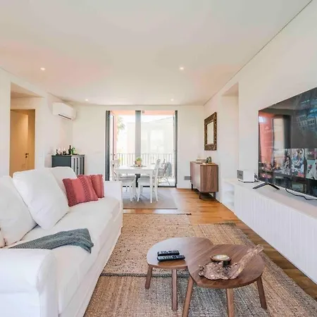 Διαμέρισμα New & Bright 2bed Ensuite, With Pool 5 Min From Marina