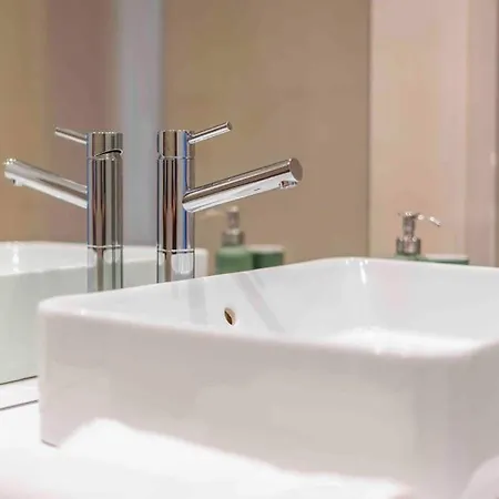 New & Bright 2bed Ensuite, With Pool 5 Min From Marina Διαμέρισμα